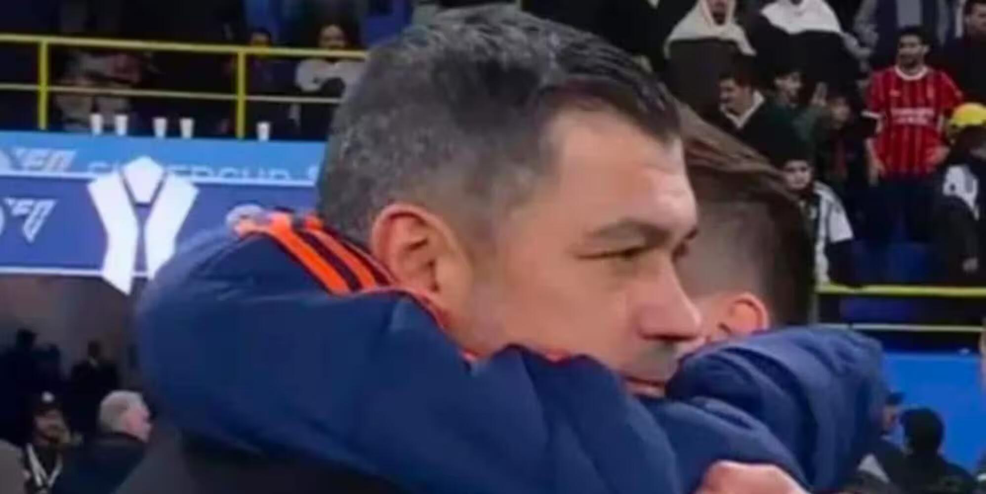 羅體：孔塞桑在意超杯賽後擁抱兒子，安慰賽前熱身受傷缺席的兒子